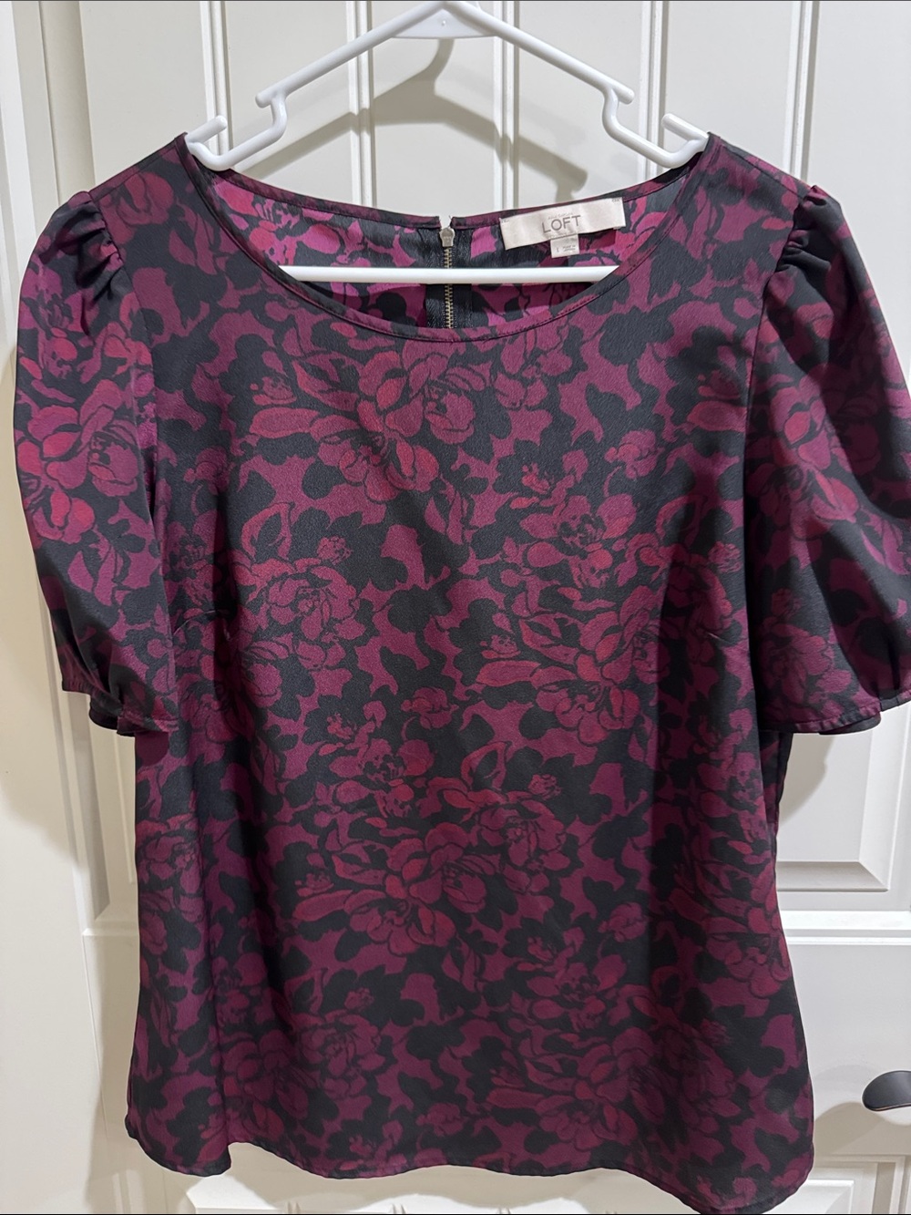 LOFT Plum and Black Floral Puff-Sleeve Blouse
